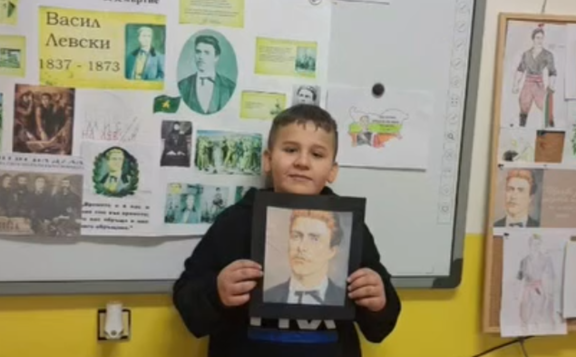 dete_s_portret_na_levsi